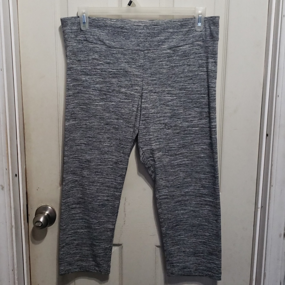 Time and Tru capri legging